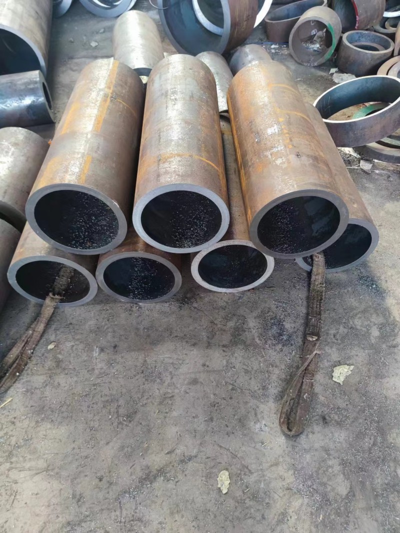 宁河宁河宁河12Cr1MovG无缝钢管切割